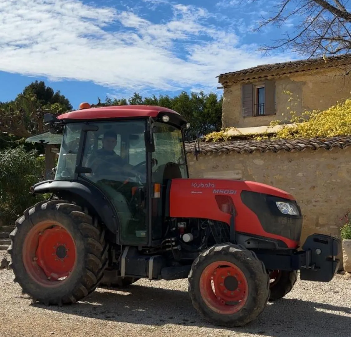 Bastide Bellugue Maison d'hôtes à La Ferme à 3 minutes de Lourmarin Cadenet Bed & Breakfast